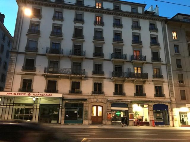Quartier Gare-Mont-Blanc Apartment Женева Екстериор снимка